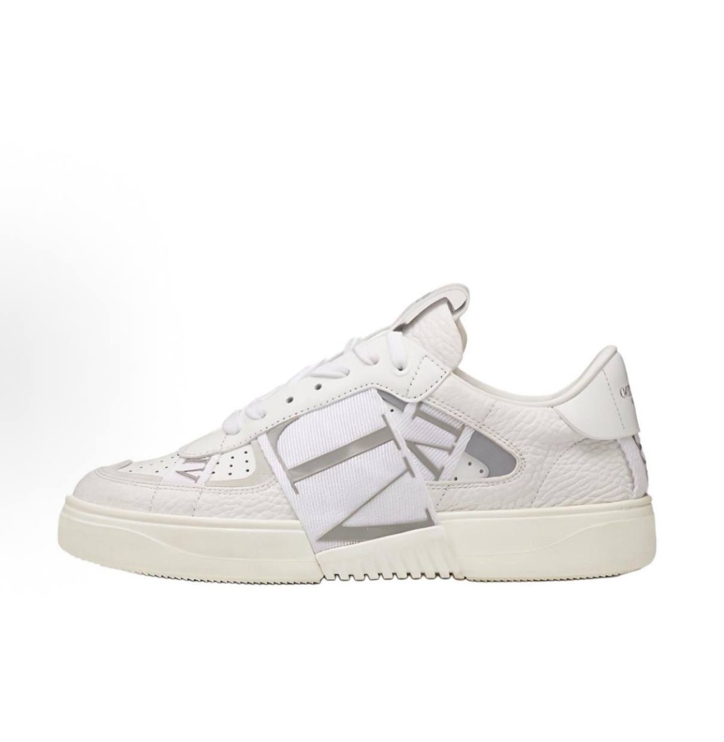 Valentino