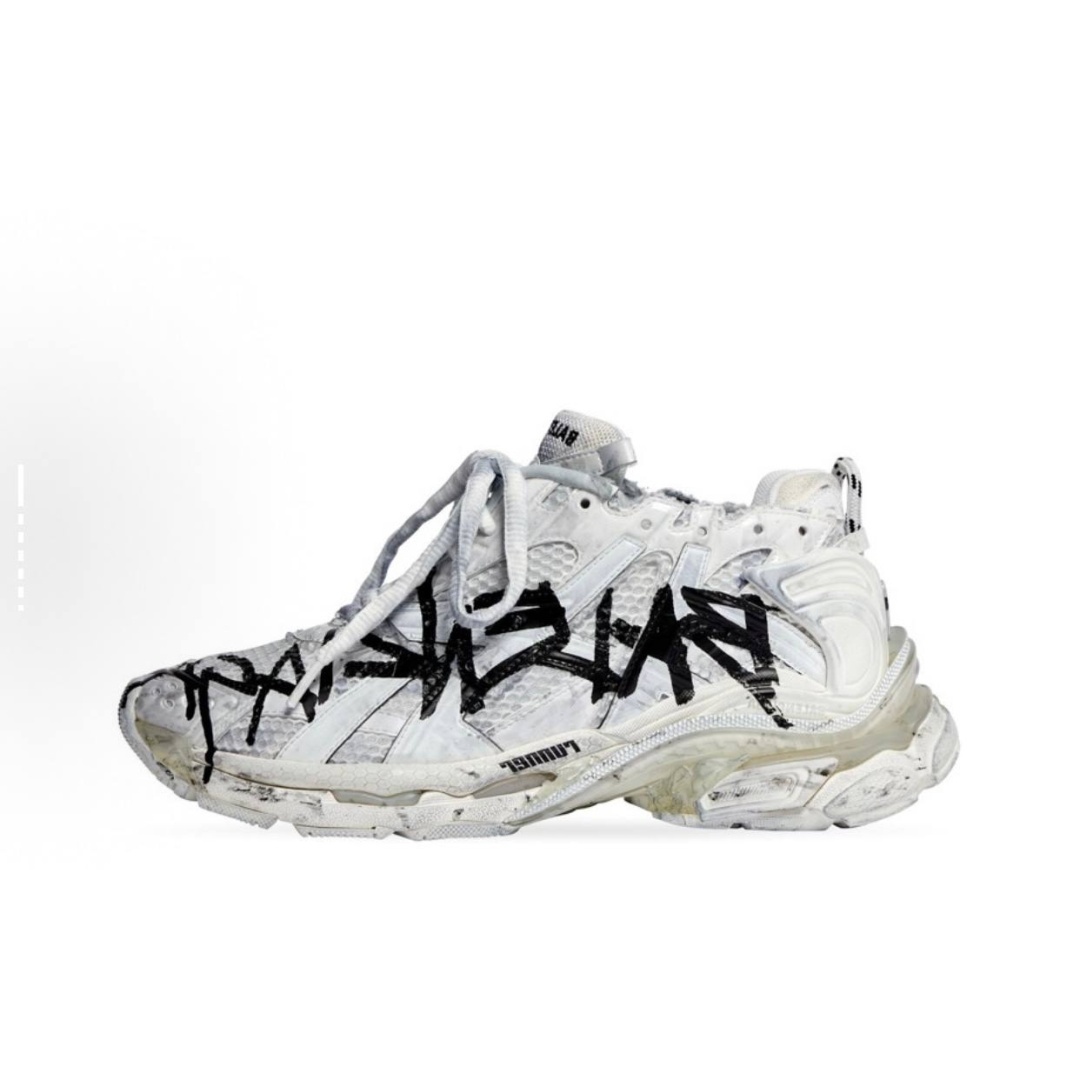  Balenciaga