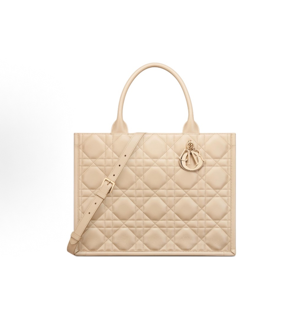  Dior